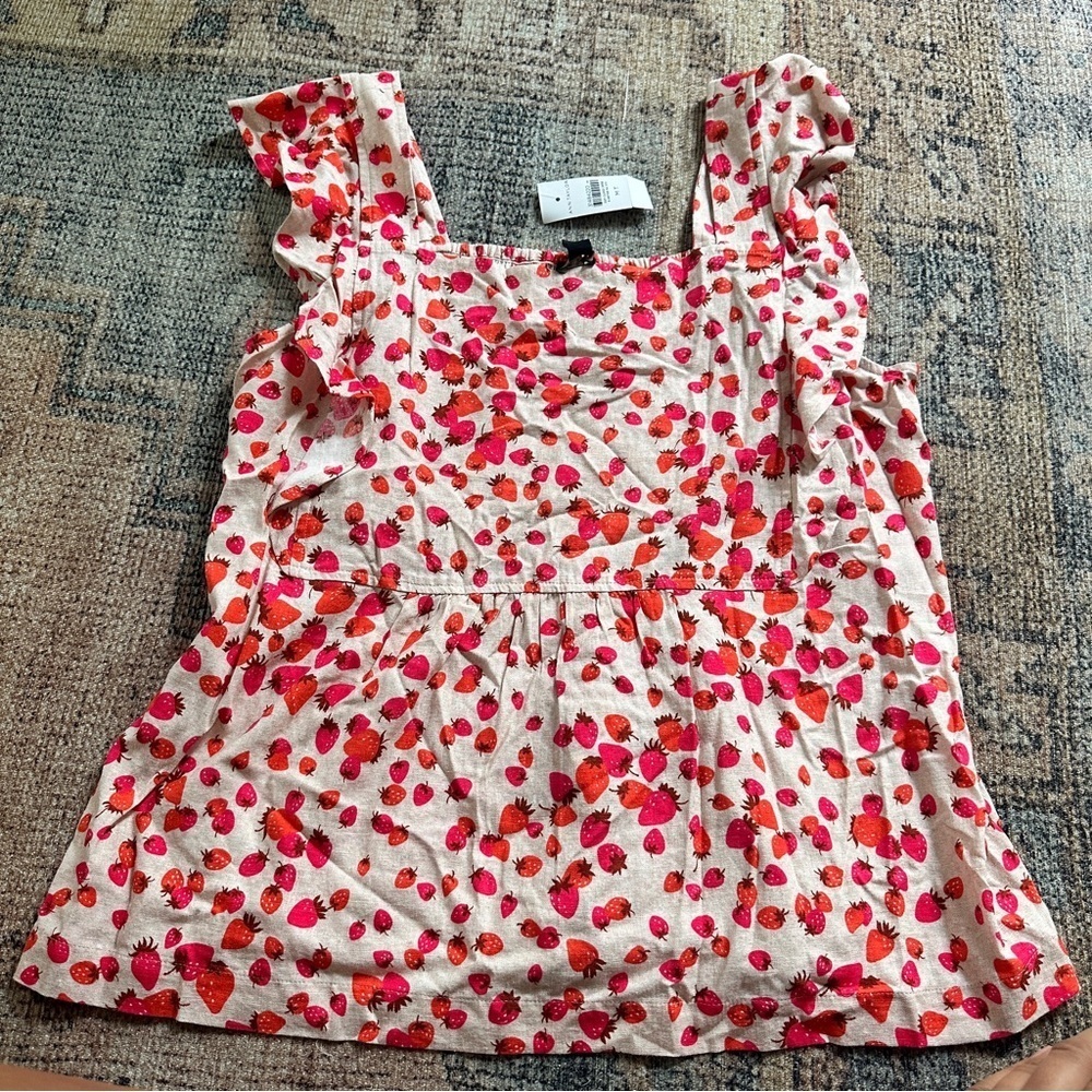 NWT Ann Taylor Strawberries Blouse sz Medium Tall